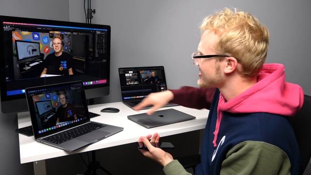 M1 MacBook Air/Pro Unboxing & Review! Exclusive Features смотреть онлайн