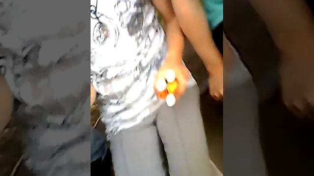 1 день в лагере Солнышко (начало карьеры). Челендж нарисуй-ка с за крытыми глазами смотреть онлайн