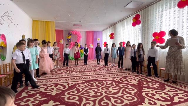 Праздник 8 марта. Даниэль. 4 класс. Ч13 смотреть онлайн