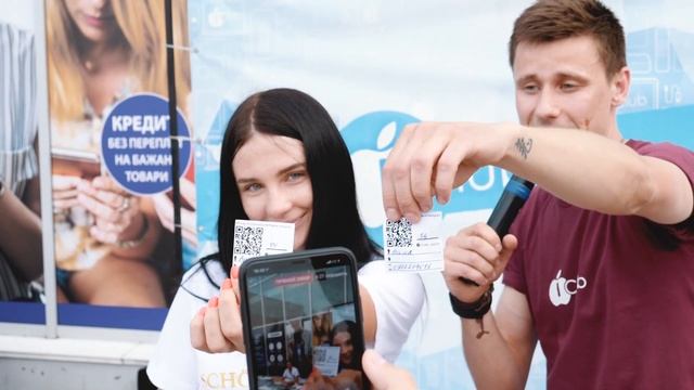 Розыгрыш ПЯТИ AirPods. День рождения iClub 08/06/2019 смотреть онлайн