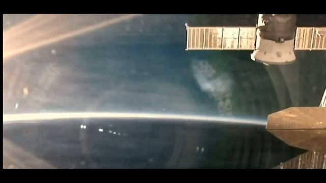 НЛО на видео с МКС показывает невообразимый уровень технологического превосходст смотреть онлайн
