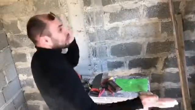 Тот кто смотрит это видео тот такой же как этот чувак смотреть онлайн