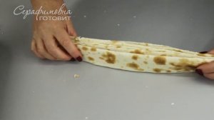 «Веселая гармошка»: нереально вкусная закуска из лаваша с сыром