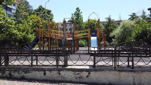 ТУАПСЕ - ПРИМОРЬЕ, ЦЕНЫ, РЫНОК, МОЛ И МОРСКАЯ РЫБАЛКА НА КРАБА.