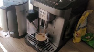 Make a Coffee - Make a latte - Delonghi Magnifica Evo Automatic Coffee Machine