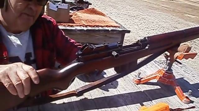 Jerry shooting his FN49 rifle смотреть онлайн