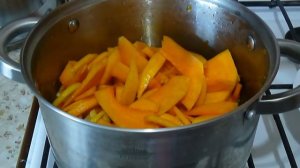 ЦУКАТЫ ИЗ ТЫКВЫ В СУШИЛКЕ ДЛЯ ОВОЩЕЙ И ФРУКТОВ