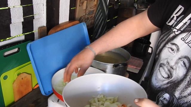 Manti! mit Schurpa! / Манты на Шурпе! DE/RU смотреть онлайн