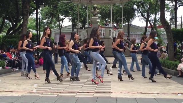 Прекрасный танец, поможет расслабиться и успокоиться смотреть онлайн