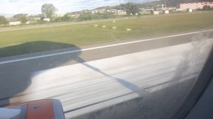 12.10.2023. Россия. Краснодарский край. Посадка в аэропорту Сочи