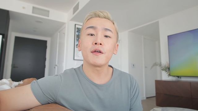 practical and functional minimalism: downtown vancouver apartment tour смотреть онлайн