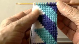 Подушка тунисским крючком с узором "елочки". Часть 1.