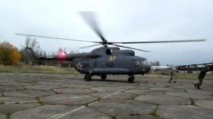Вертолет МИ-8. Запуск и заход на взлет