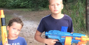 Новое видео про нёрфы. Стрелялки в реальности с Дартом в лесу.