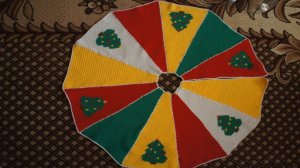 КОВРИК (ЮБКА) ПОД ЕЛКУ КРЮЧКОМ