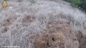 Здесь земля из железа! Копаем воинскую часть, даже не зашли ещё!