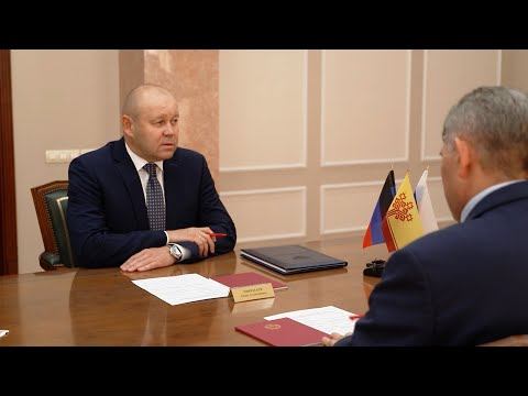 Олег Николаев провел встречу с заместителем руководителя администрации Главы ДНР Романом Деушевым