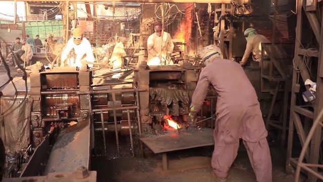 Процесс производства железных уголков