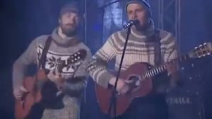 Спектакль "День радио" дуэт "Двое против ветра," песня "Снежинка"