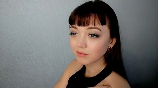Серьги с восхитительными красными камнями