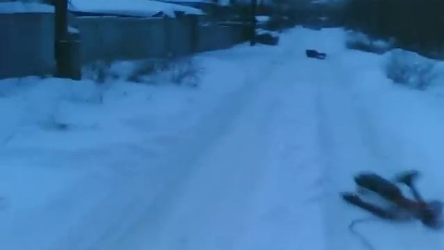 Упал со снегоката на скорости 50км/час смотреть онлайн