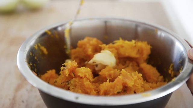 Vegan Thanksgiving Butternut Squash Soup Recipe!