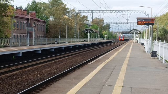 Подвижные Состав Локомотива На Северный Столица и Кировский район смотреть онлайн