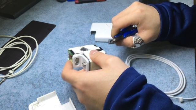 Apple MagSafe 2 Adaptör Kablo Değişimi / How To Change Macbook Power Cable смотреть онлайн