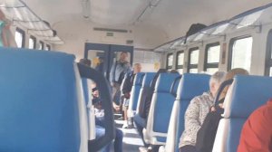 Красиво спел в электричке. От души...  Песня в электричке. Поет в электричке