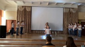 2 класс Б МОУ гимназия №14 Танец с фонариками Beverly Hills