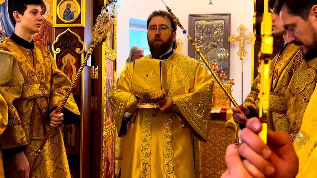 Митрополит Игнатий совершил Божественную литургию в храме во имя святителя Николая Японского