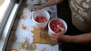 Малосольный АРБУЗ ( ПРОСТОЙ рецепт от МАМЫ)