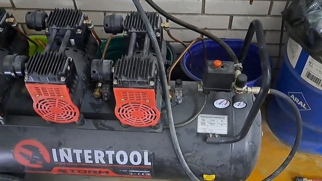 ? Как слить с компрессора воду, конденсат. Вода в компрессоре. Убираем конденсат компрессора Лайфха смотреть онлайн