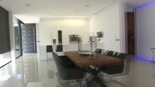 HENRY CAVILL  Как Живет Генри Кавилл и Сколько Он Зарабатывает