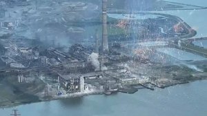 По территории «Азовстали» сегодня были нанесены удары зажигательными боеприпасами.