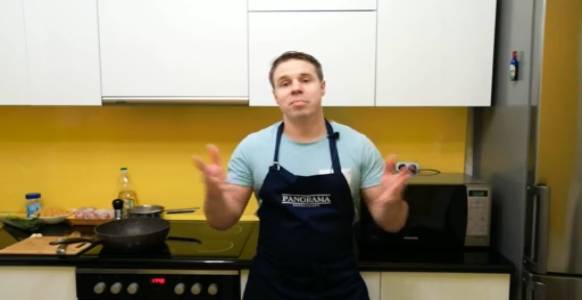 Куриные ножки на сковороде в соусе смотреть онлайн