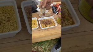 БЕЗУМНЫЙ ПАША. ОЛЕГ МОНГОЛ И ДЭН ОБЕДАЮТ НА СВЕЖЕМ ВОЗДУХЕ. ТУШОНОЧКА С  ВЕРМИШЕЛЬЮ.