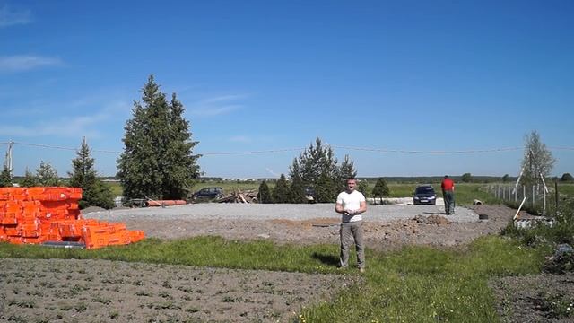 Почему лучше всего лить монолитный фундамент под дом из газобетона.Монолитная плита с цоколем