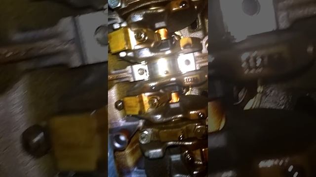 Сама замена полуколец коленвала лады калины