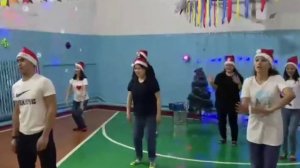 Новогодний флешмоб с участием учителей 2022 год! Село Кайранколь