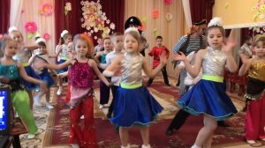 Двигайся. Замри.