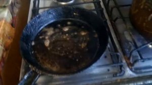 Страусиное яйцо 2. Приготовление яичницы!!!