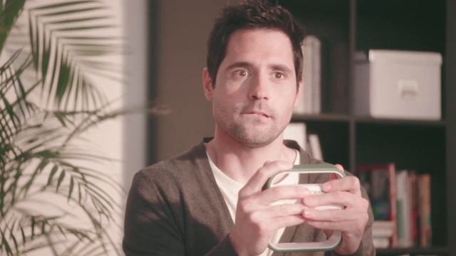 Scrabble Interactivo | Mattel Games España | Mattel Games смотреть онлайн