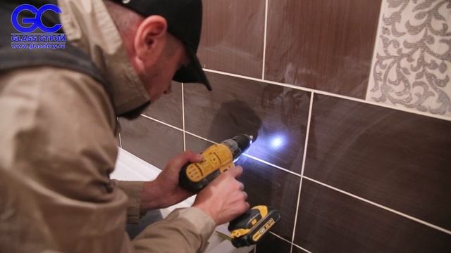 Монтаж душевой кабины из стеклянных перегородок под заказ смотреть онлайн