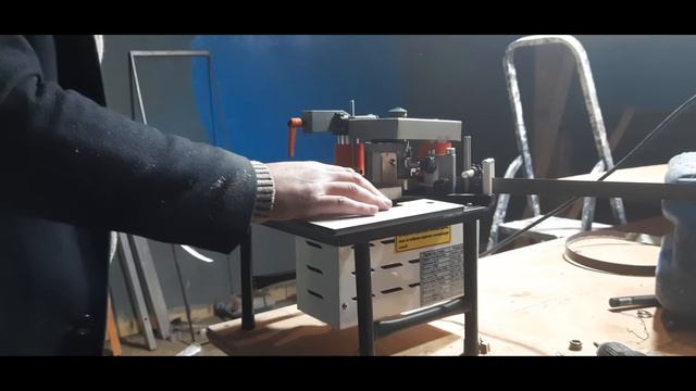 Кромкооблицовочный станок, кромочный станок из китая, нанесение кромки.