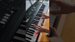 Как играть на пианино мелодию из фильма 1+1