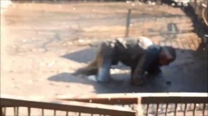 Человек упал в грязь