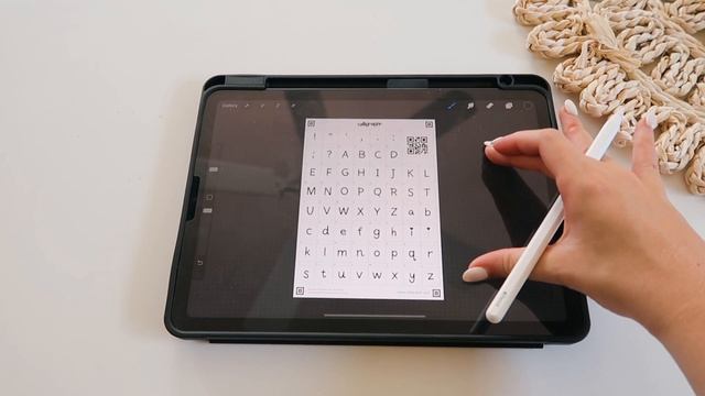 HOW TO CREATE YOUR OWN FONT (With Calligraphr + Procreate!) // Make A Custom Handwritten Font - EAS