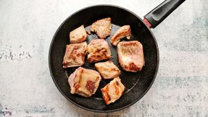 Говядина с тыквой в духовке