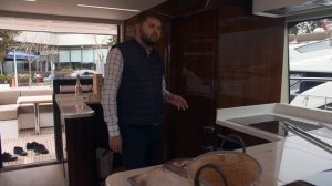 Обзор яхты Fairline Squadrone 68. Английская яхта с Итальянским дизайном.